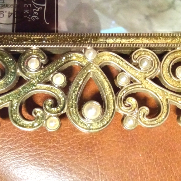 Green Tree Gallery pearl embellished picture frame 4X4. - Picture 4 of 4